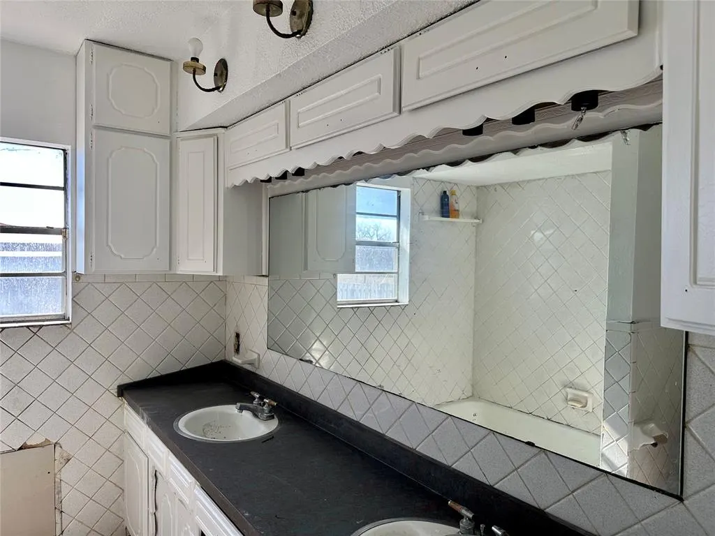 Photo 38 — 332 N Harrison Street, Shawnee, OK 74801