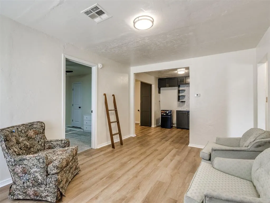 Photo 3 — 6114 Jacks Avenue, Oklahoma City, OK 73149