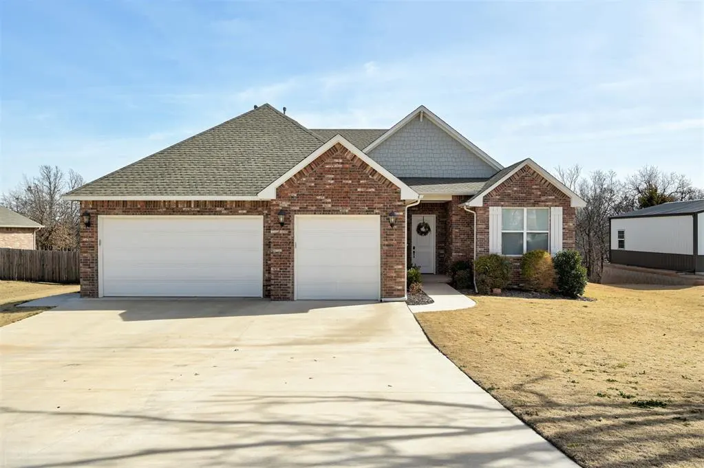 Front exterior — 8930 Tall Oaks Drive, Guthrie, OK 73044