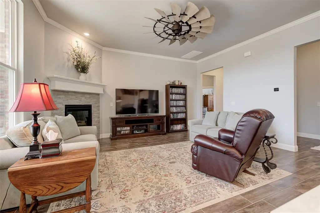 Photo 7 — 8930 Tall Oaks Drive, Guthrie, OK 73044
