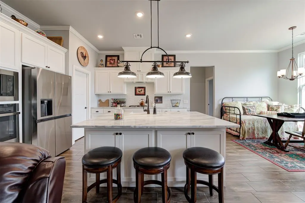 Photo 11 — 8930 Tall Oaks Drive, Guthrie, OK 73044