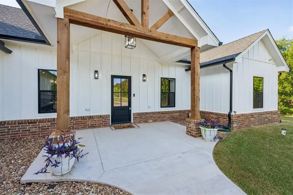 Photo 3 — 12524 E County Road 1540, Lindsay, OK 73052
