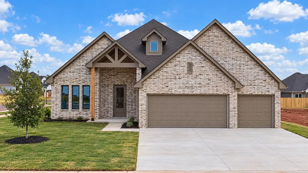 Front exterior — 709 Manzano Drive, Norman, OK 73071