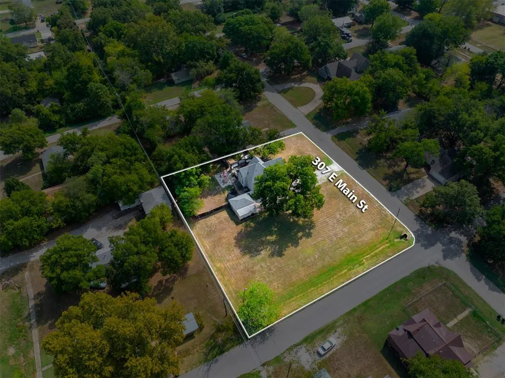 Photo 5 — 307 E Main Street, Tecumseh, OK 74873
