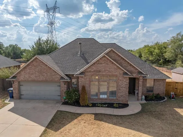 Photo 3 — 1301 S Morgan Road, Mustang, OK 73064