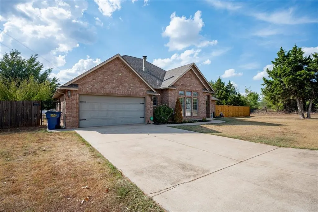 Photo 5 — 1301 S Morgan Road, Mustang, OK 73064