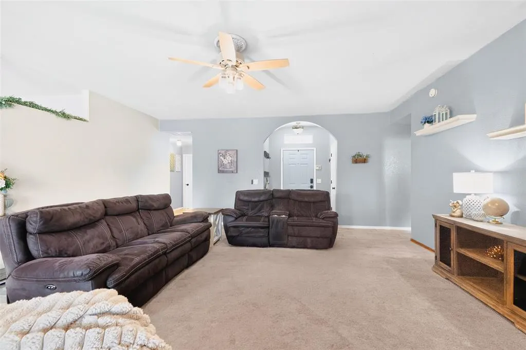 Photo 9 — 10221 Bradford Way, Yukon, OK 73099