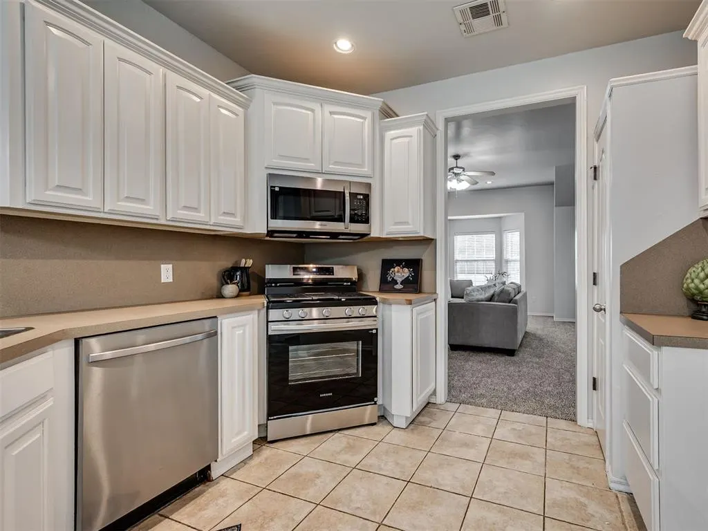 Photo 8 — 2308 Naples Way, Edmond, OK 73034