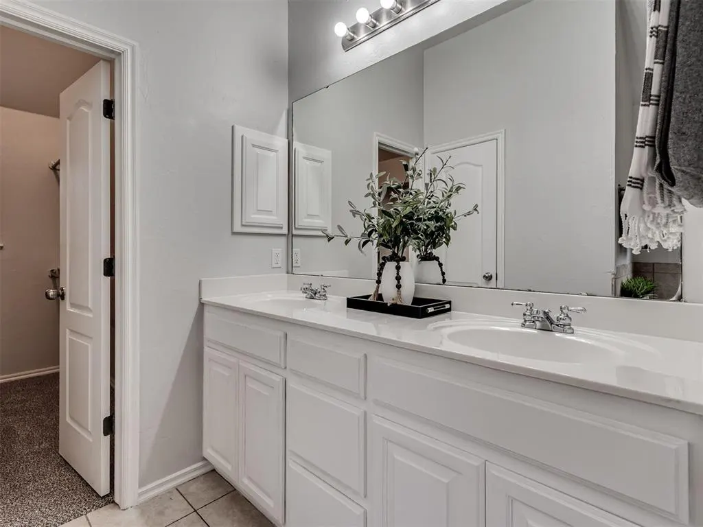Photo 17 — 2308 Naples Way, Edmond, OK 73034