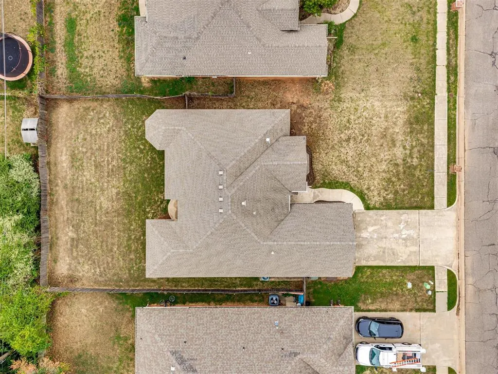 Photo 32 — 2308 Naples Way, Edmond, OK 73034