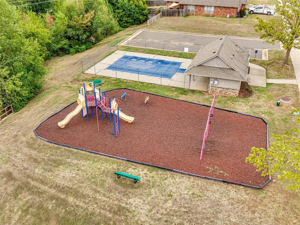 Photo 33 — 2308 Naples Way, Edmond, OK 73034