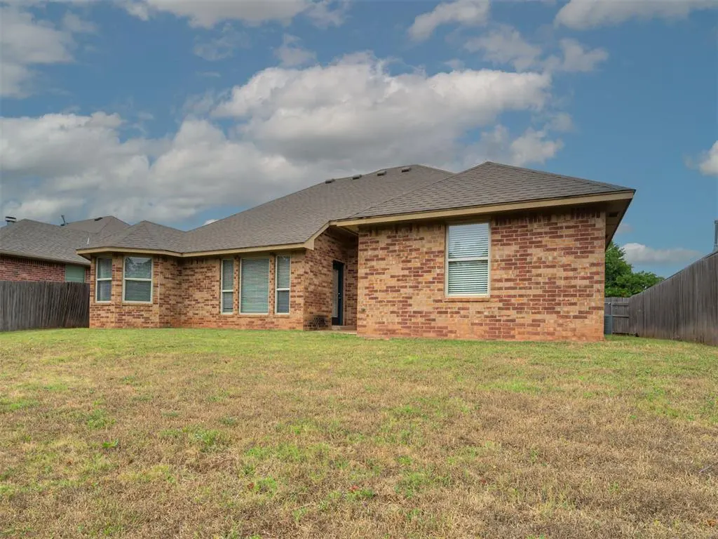 Photo 36 — 2308 Naples Way, Edmond, OK 73034