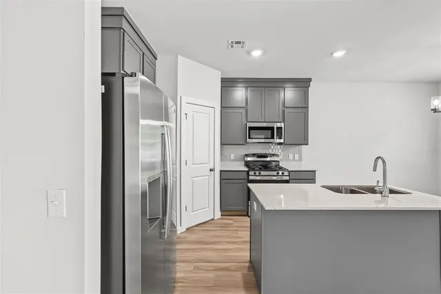 Photo 3 — 837 Stella Trail, Guthrie, OK 73044