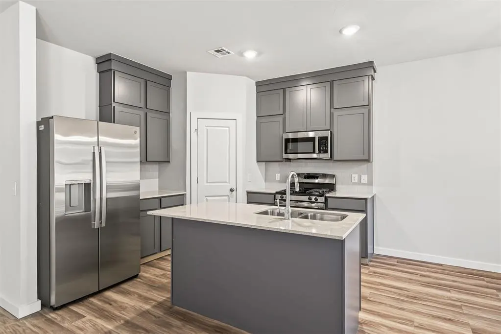 Photo 5 — 837 Stella Trail, Guthrie, OK 73044