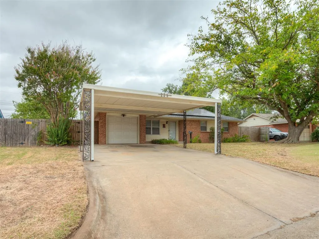 Photo 13 — 225 Mimosa Drive, Norman, OK 73069