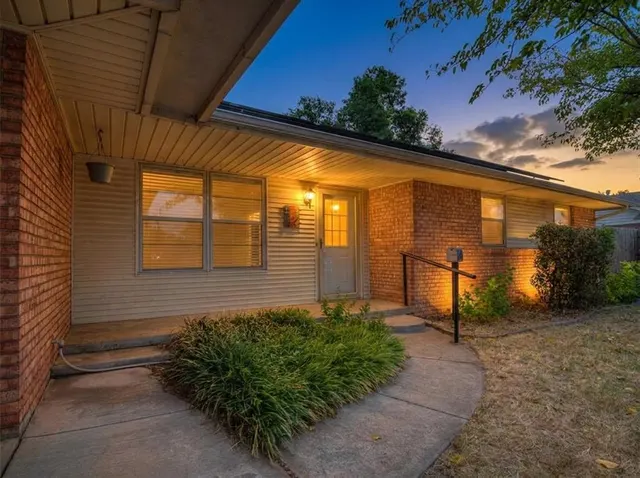 Photo 2 — 225 Mimosa Drive, Norman, OK 73069