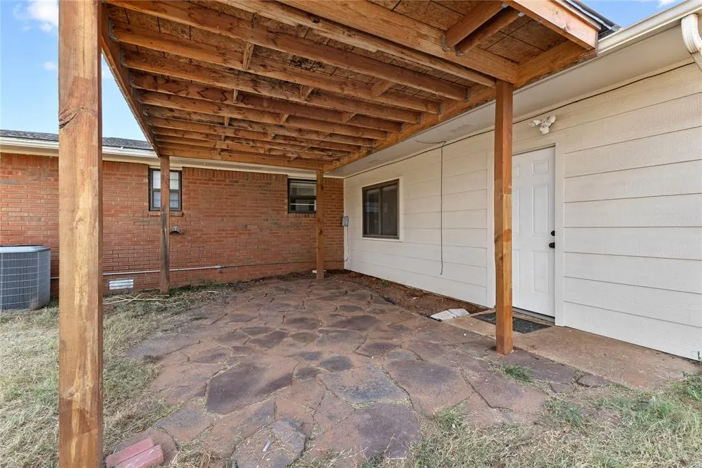 Photo 34 — 1015 E Kee Street, Weatherford, OK 73096