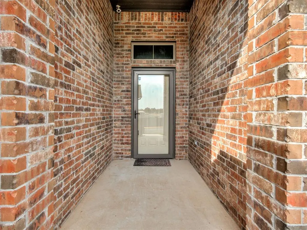Photo 5 — 1017 Dayton Lane, Moore, OK 73160