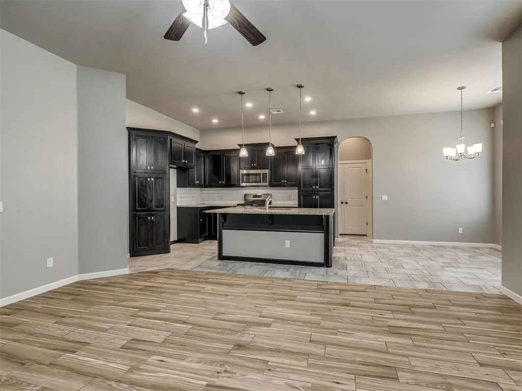 Photo 9 — 1017 Dayton Lane, Moore, OK 73160