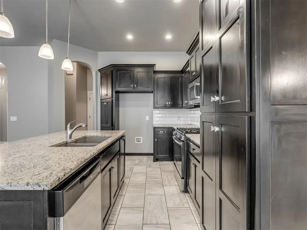 Photo 12 — 1017 Dayton Lane, Moore, OK 73160