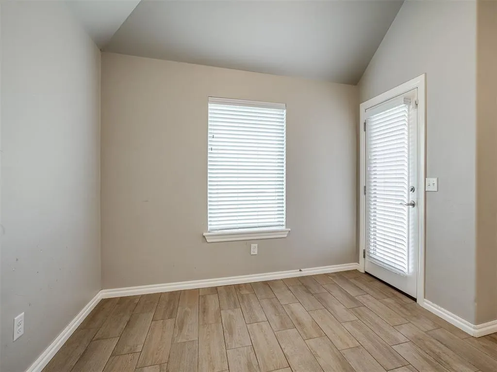 Photo 9 — 5513 Malpaso Creek Drive, Mustang, OK 73064
