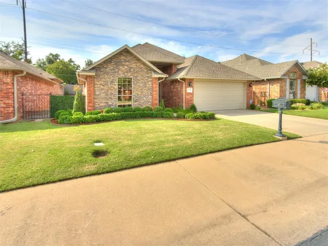 Photo 2 — 3316 Windjammer Street, Norman, OK 73072