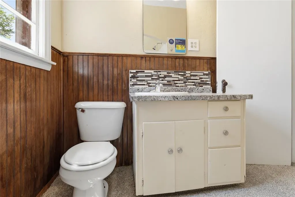 Photo 14 — 214 N Broadway Avenue, Hobart, OK 73651
