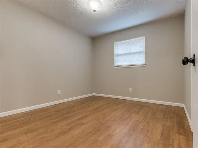 Photo 6 — 8129 NW 28th Terrace, Bethany, OK 73008