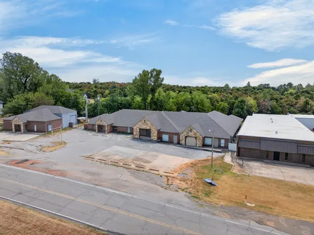 Photo 2 — 14300 SE 29th Street, Choctaw, OK 73020