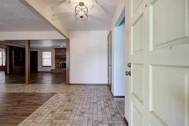 Photo 4 — 2904 Woodcreek Road, Midwest City, OK 73110