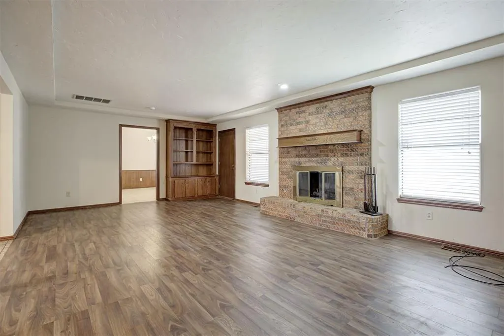Photo 8 — 2904 Woodcreek Road, Midwest City, OK 73110