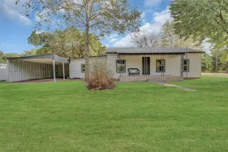 Sold home at 401 W 1st Street