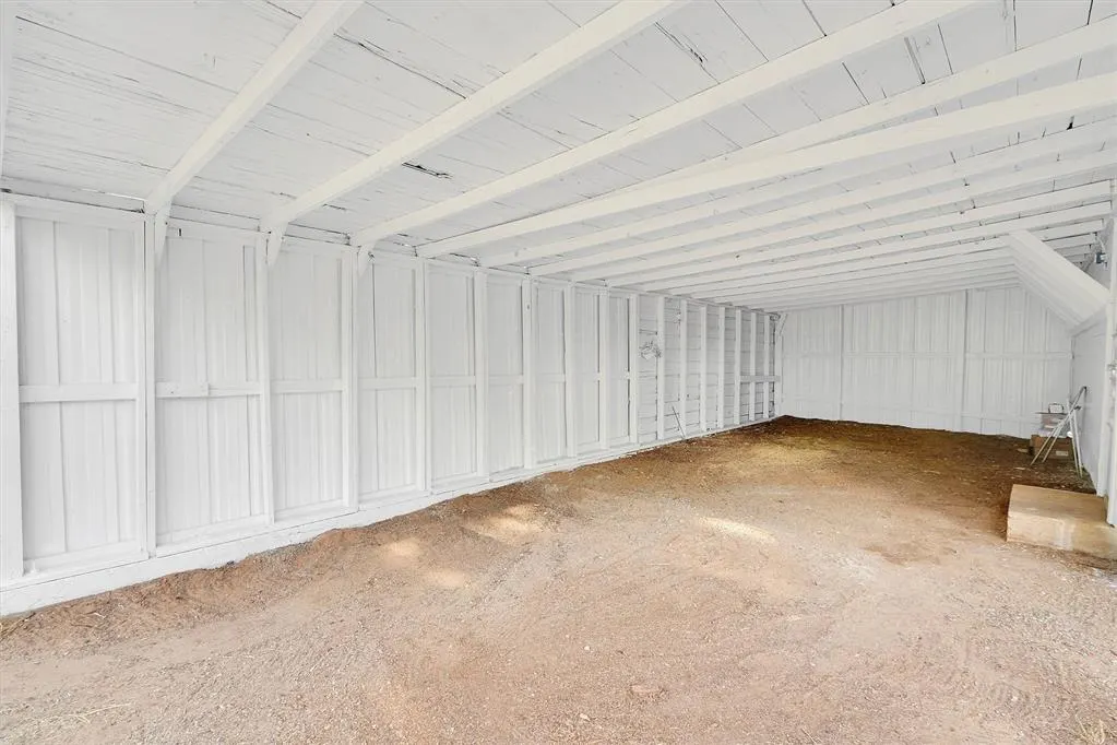 Photo 5 — 401 W 1st Street, Erick, OK 73645