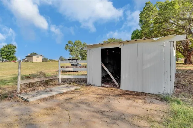 Photo 6 — 401 W 1st Street, Erick, OK 73645