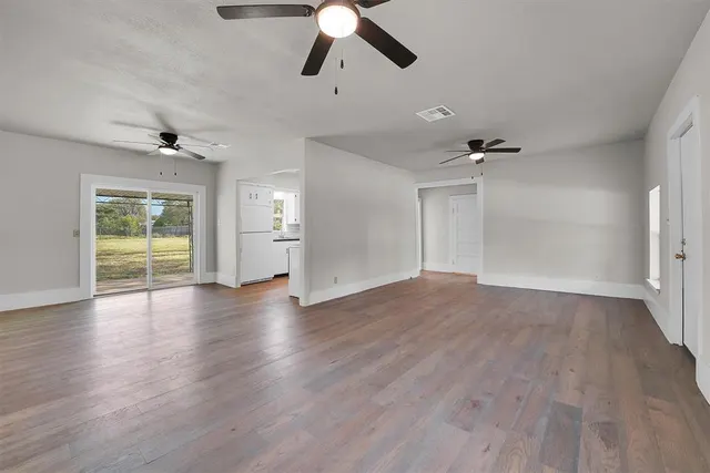 Photo 7 — 401 W 1st Street, Erick, OK 73645