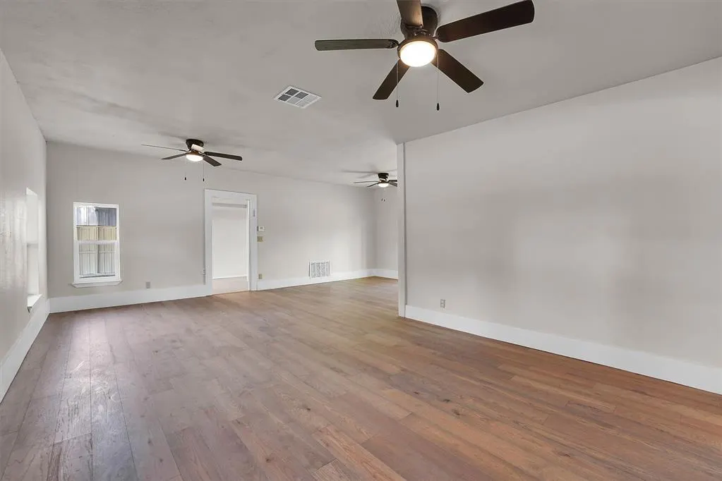 Photo 9 — 401 W 1st Street, Erick, OK 73645