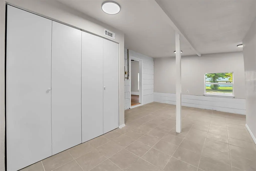 Photo 19 — 401 W 1st Street, Erick, OK 73645
