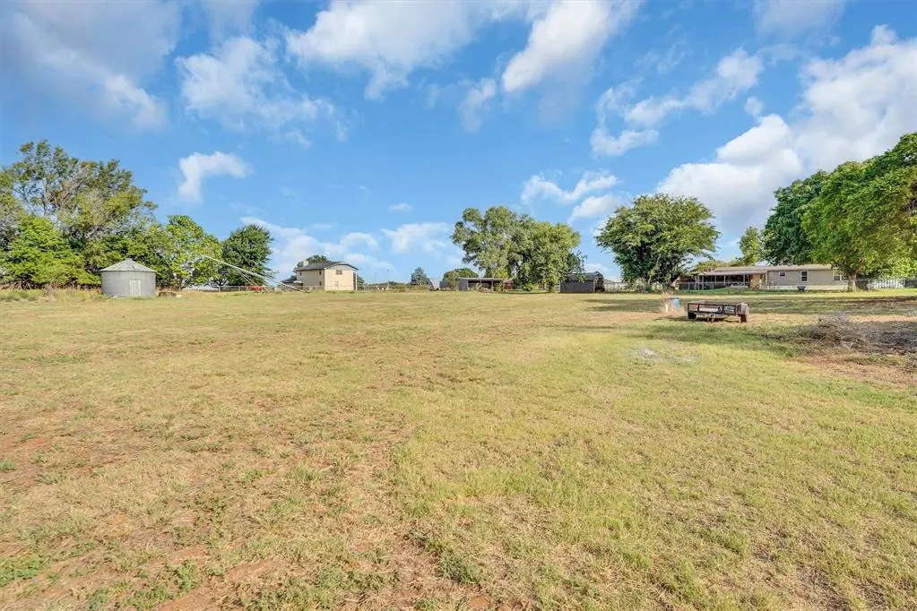 Photo 26 — 401 W 1st Street, Erick, OK 73645