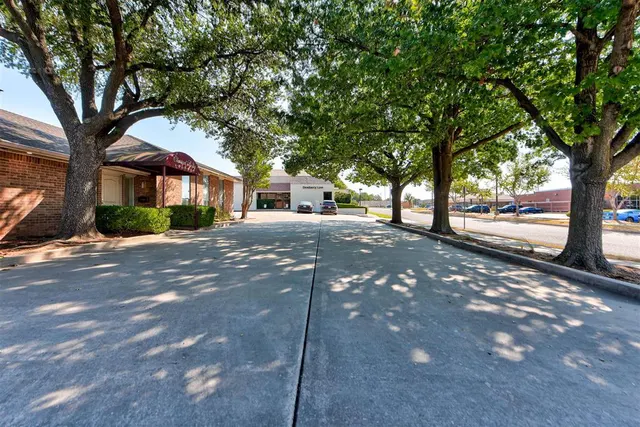 Photo 3 — 2433 Wilcox Drive, Norman, OK 73069