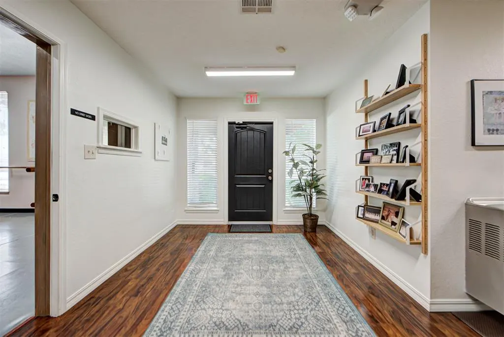Photo 7 — 2433 Wilcox Drive, Norman, OK 73069