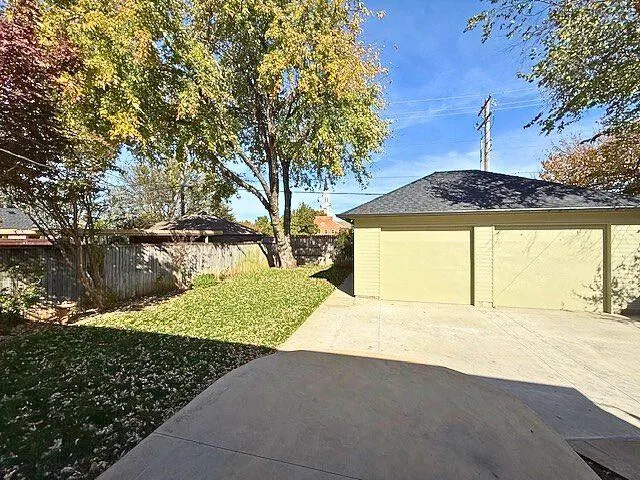 Photo 32 — 709 NW 42nd Street, Oklahoma City, OK 73118