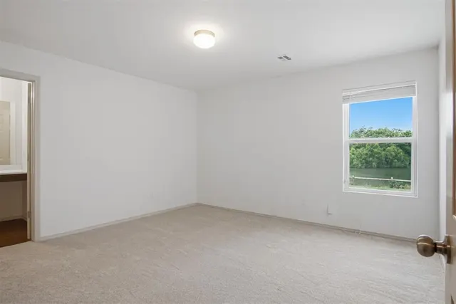 Photo 2 — 1404 Sandstone Drive, Noble, OK 73068