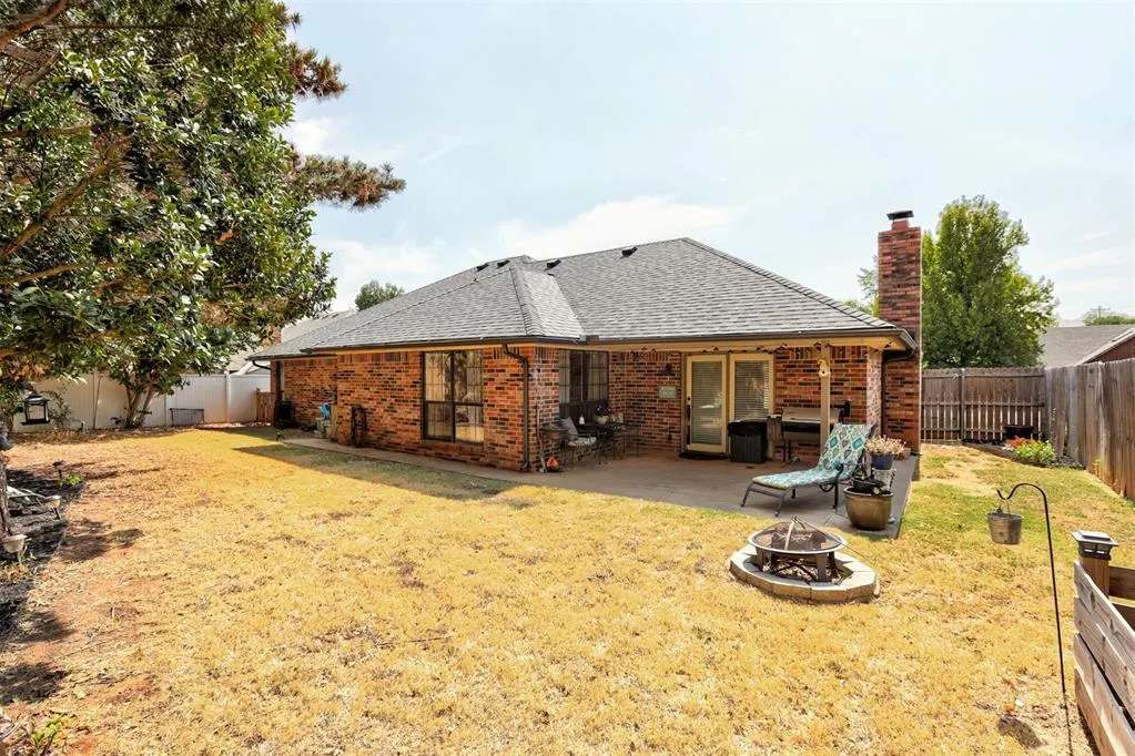 Photo 38 — 209 SE 30th Street, Moore, OK 73160