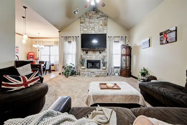 Photo 7 — 2716 Kathleens Crossing, Yukon, OK 73099