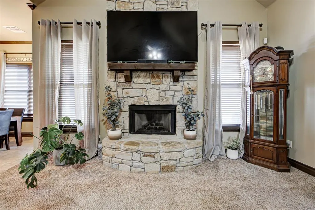 Photo 8 — 2716 Kathleens Crossing, Yukon, OK 73099