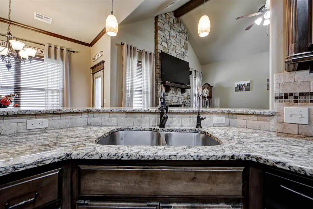Photo 15 — 2716 Kathleens Crossing, Yukon, OK 73099