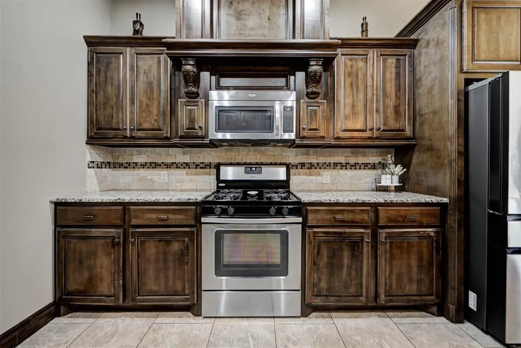 Photo 17 — 2716 Kathleens Crossing, Yukon, OK 73099