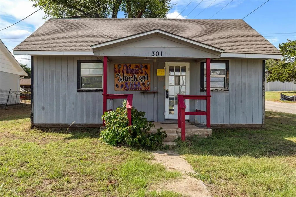 Photo 3 — 301 S Main Avenue, Blanchard, OK 73010