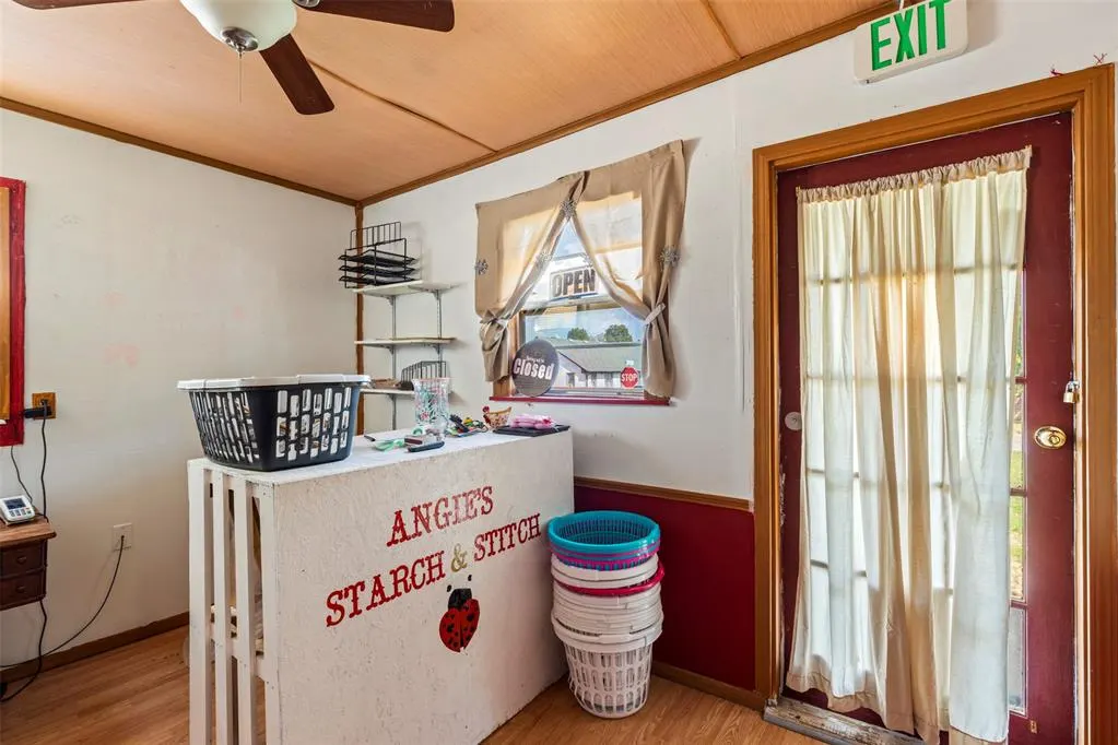 Photo 10 — 301 S Main Avenue, Blanchard, OK 73010