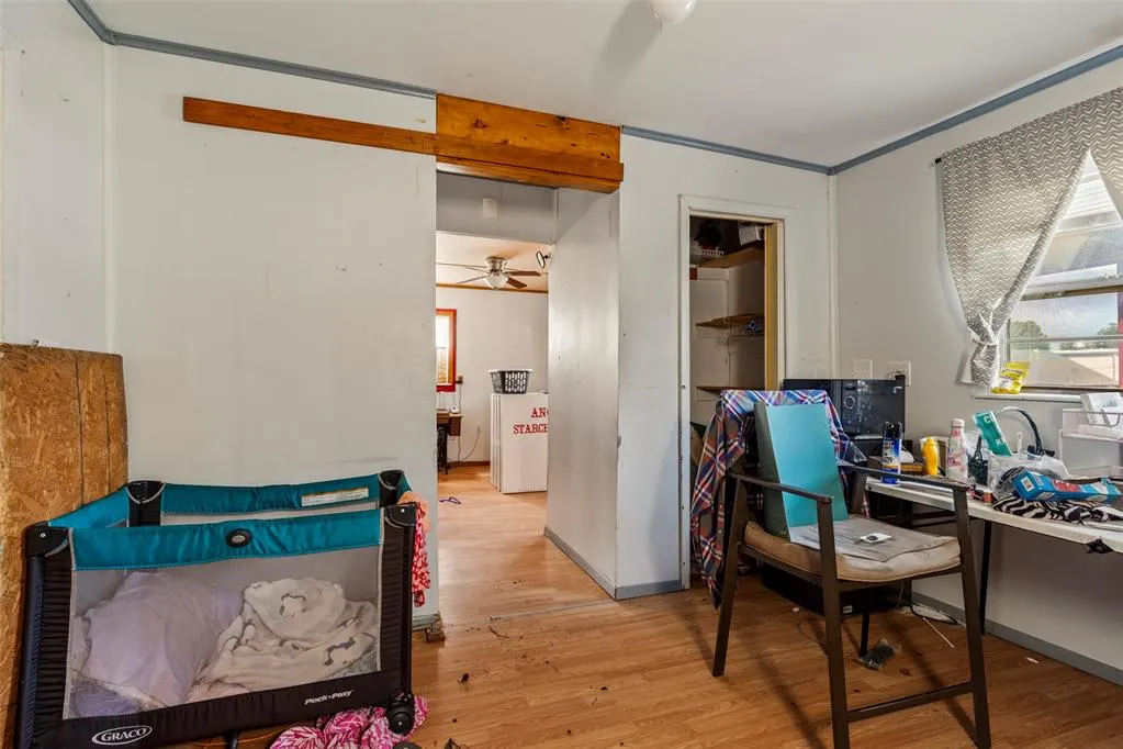 Photo 14 — 301 S Main Avenue, Blanchard, OK 73010
